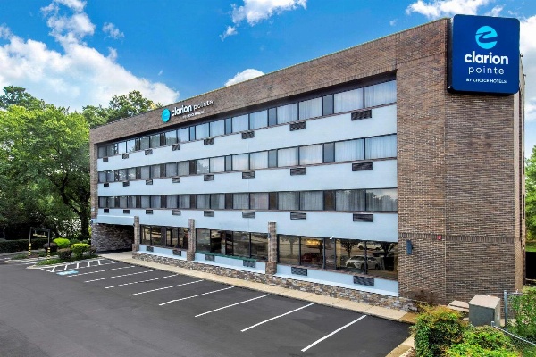 Clarion Pointe Raleigh Midtown image 1