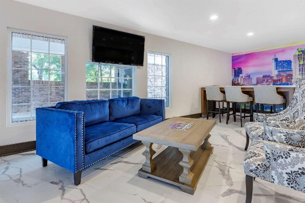 Clarion Pointe Raleigh Midtown image 6
